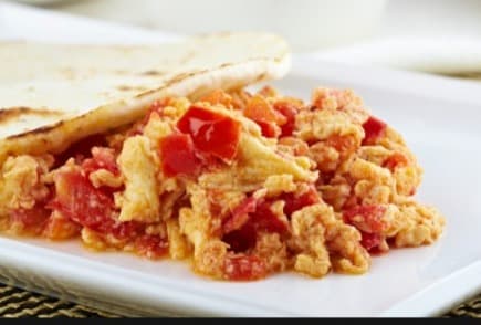 Caldo de carne+ Huevos pericos