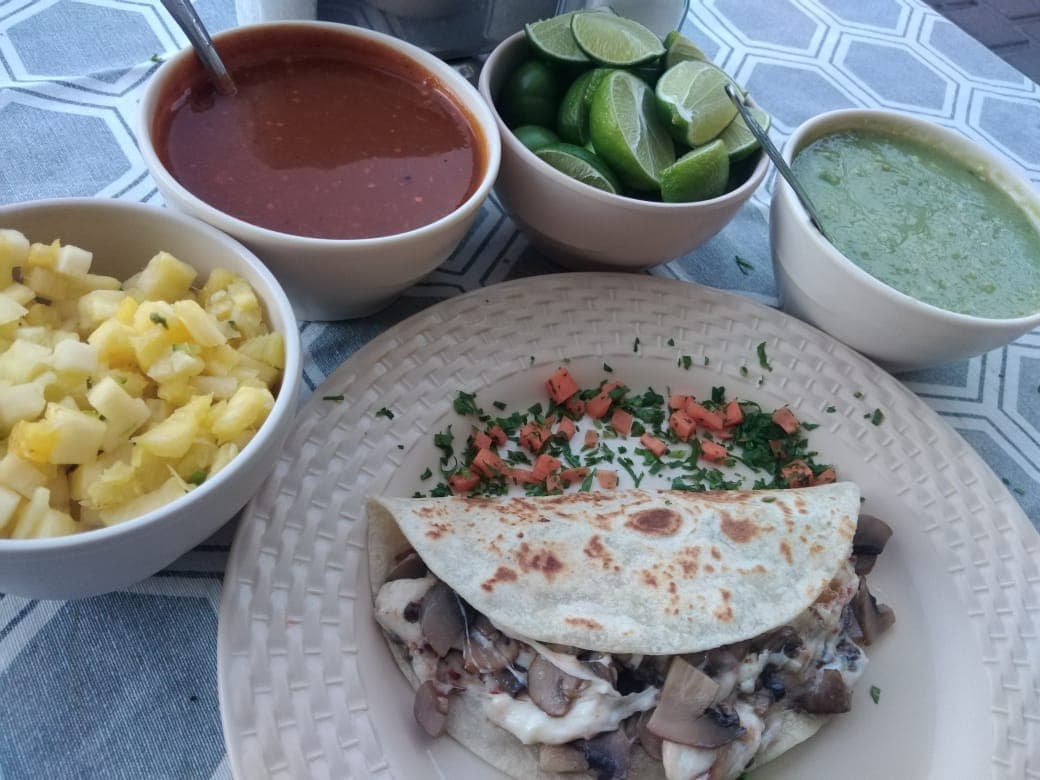 QUESADILLA DE CHAMPIÑONES