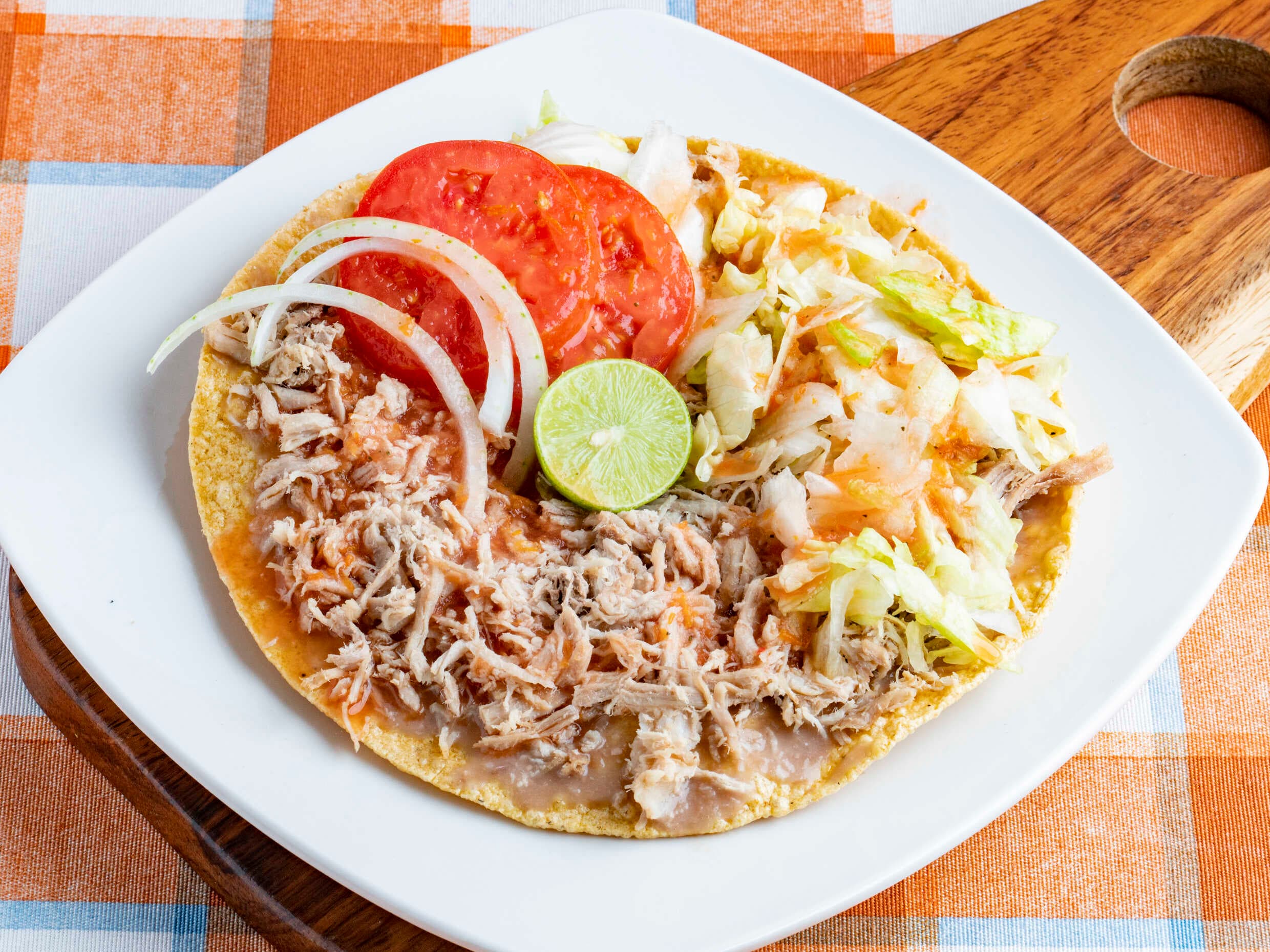 Tostada Grande Carnaza