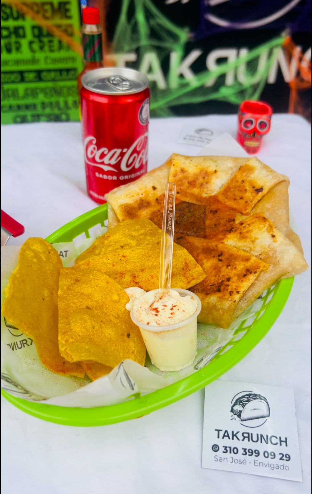 Krunch Wrap + Nachos + Gaseosa