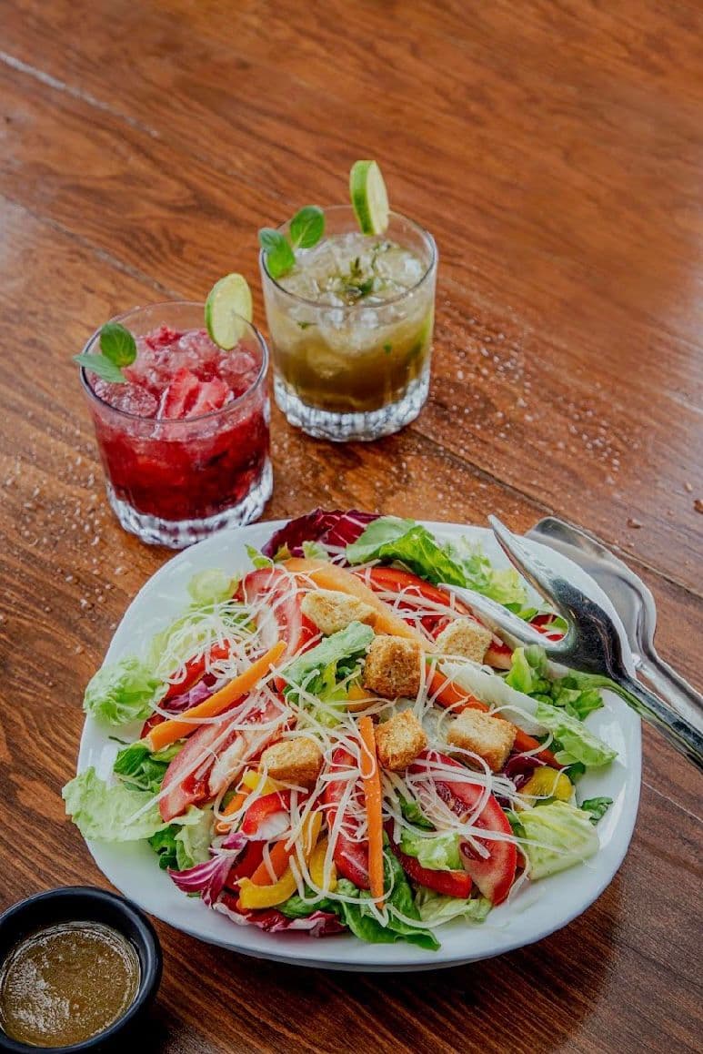 Ensalada El Astado con Pollo