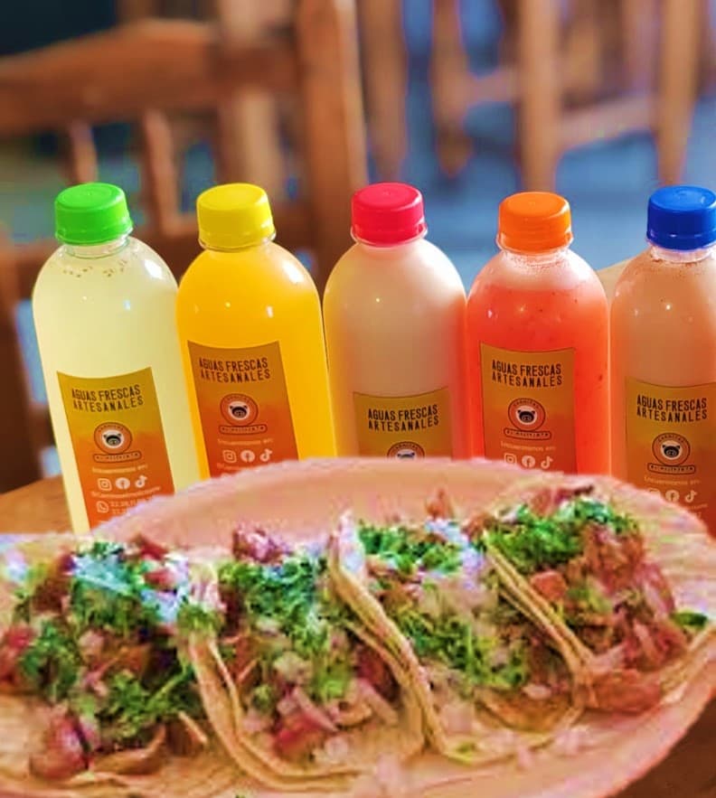 Orden de Tacos Surtidos + Agua de Sabor