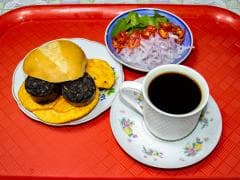 Combo Salchicha y Café Especial