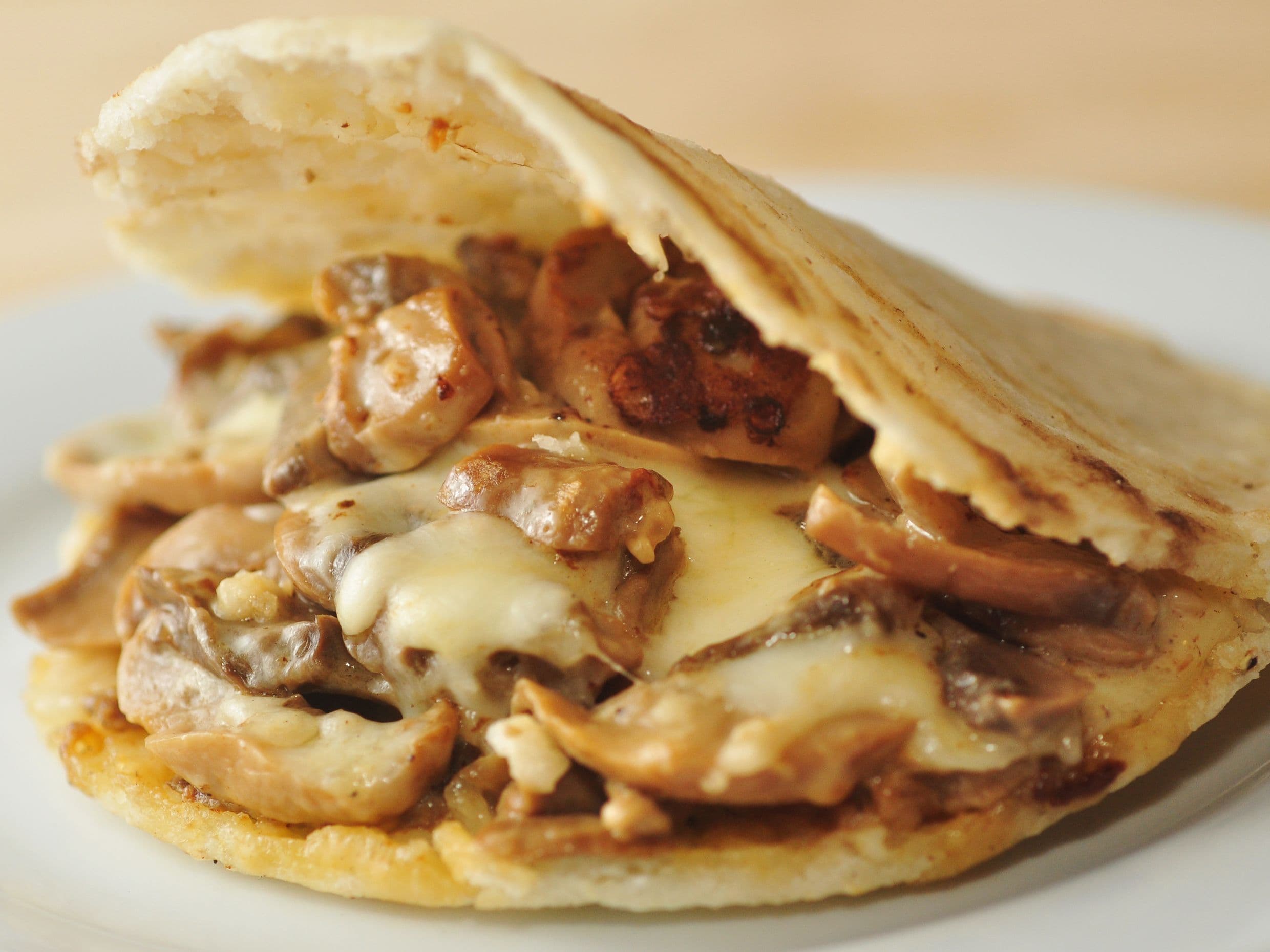 Queso y Champiñones