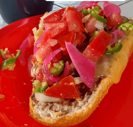 Molletes con Cochinita