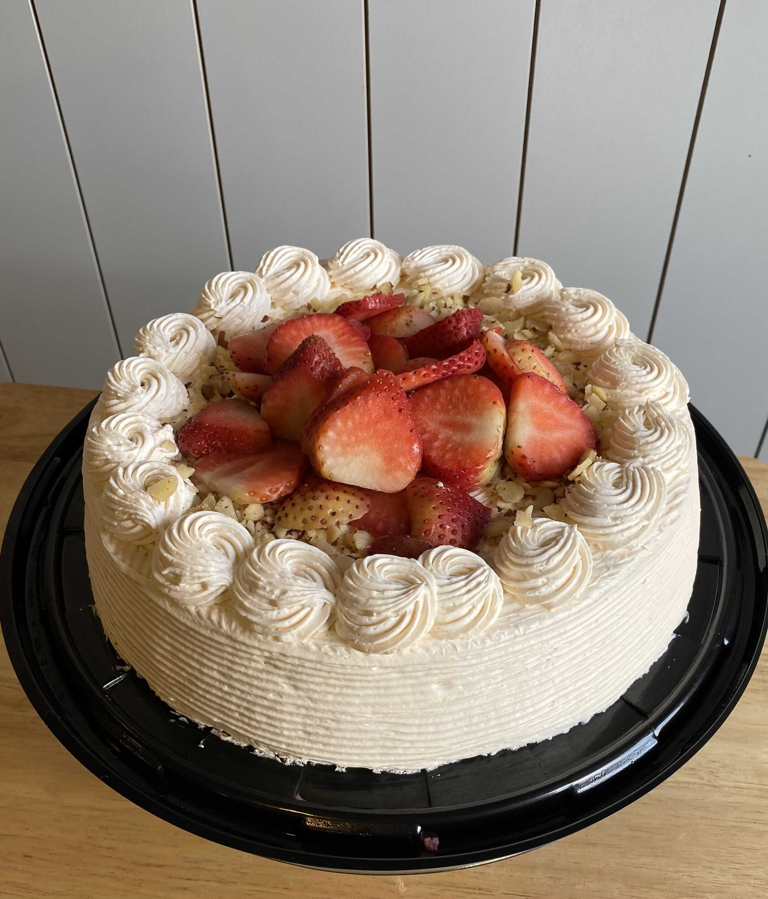 Pastel Shortcake de fresas 14-15 personas *