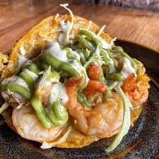 Tostada de Camarón con Pulpo