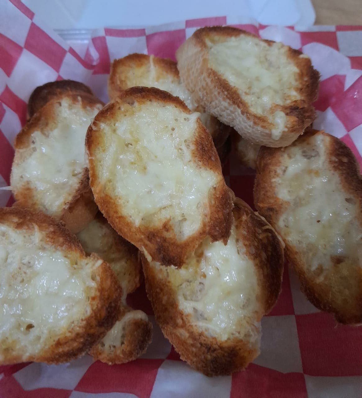 Pan de Ajo con Queso