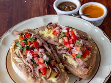 Molletes de Arrachera