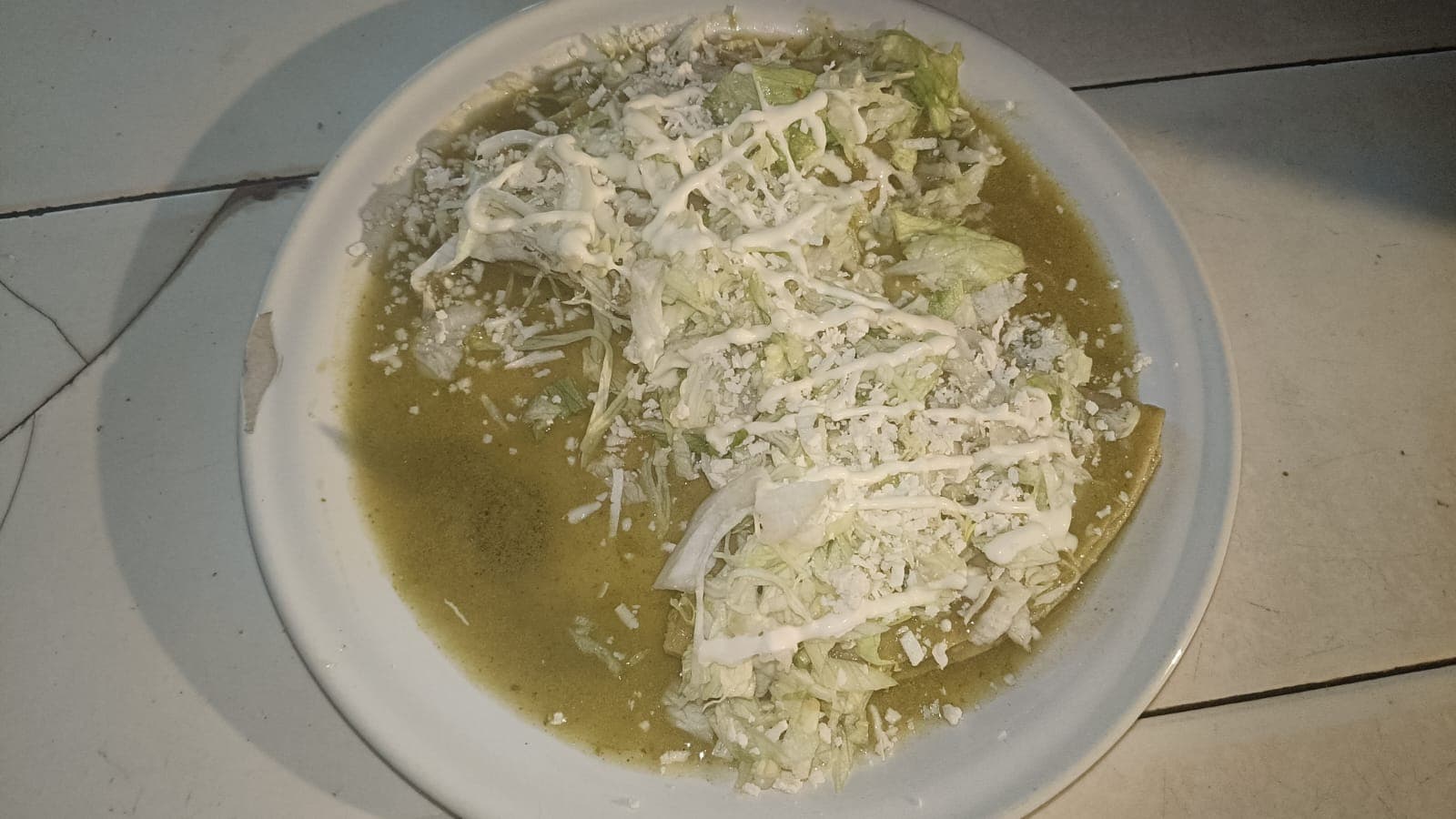 Enchiladas Suizas con Pollo o Quesillo