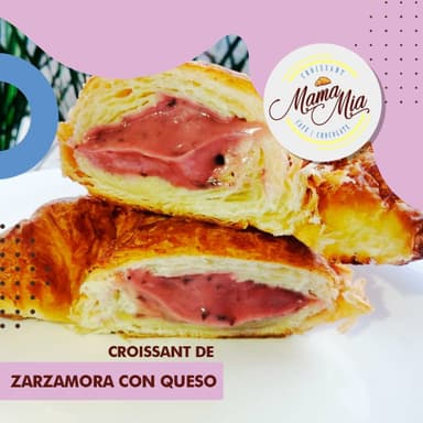 Croissant Zarzamora con Queso