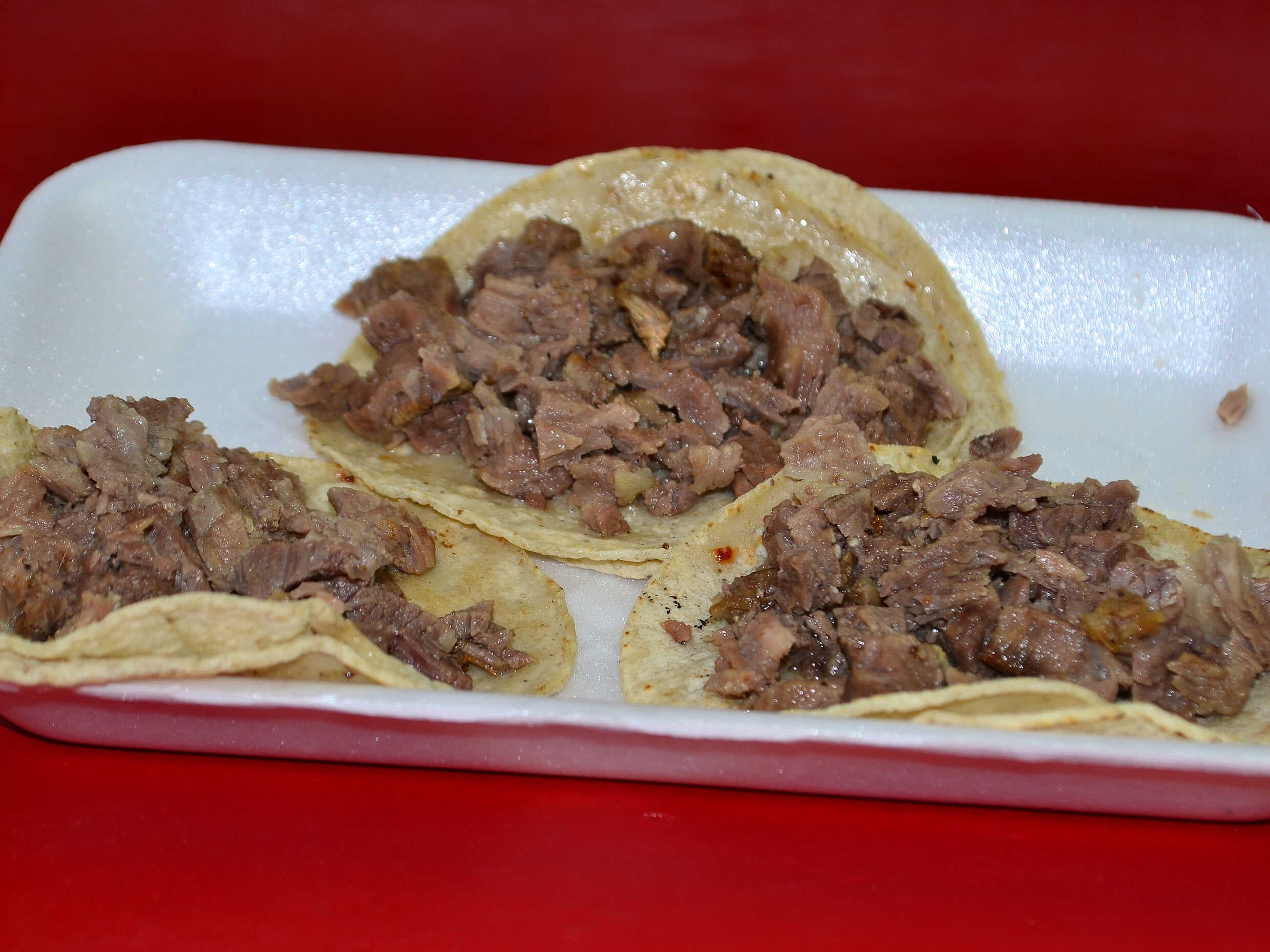 Taco de suadero de harina