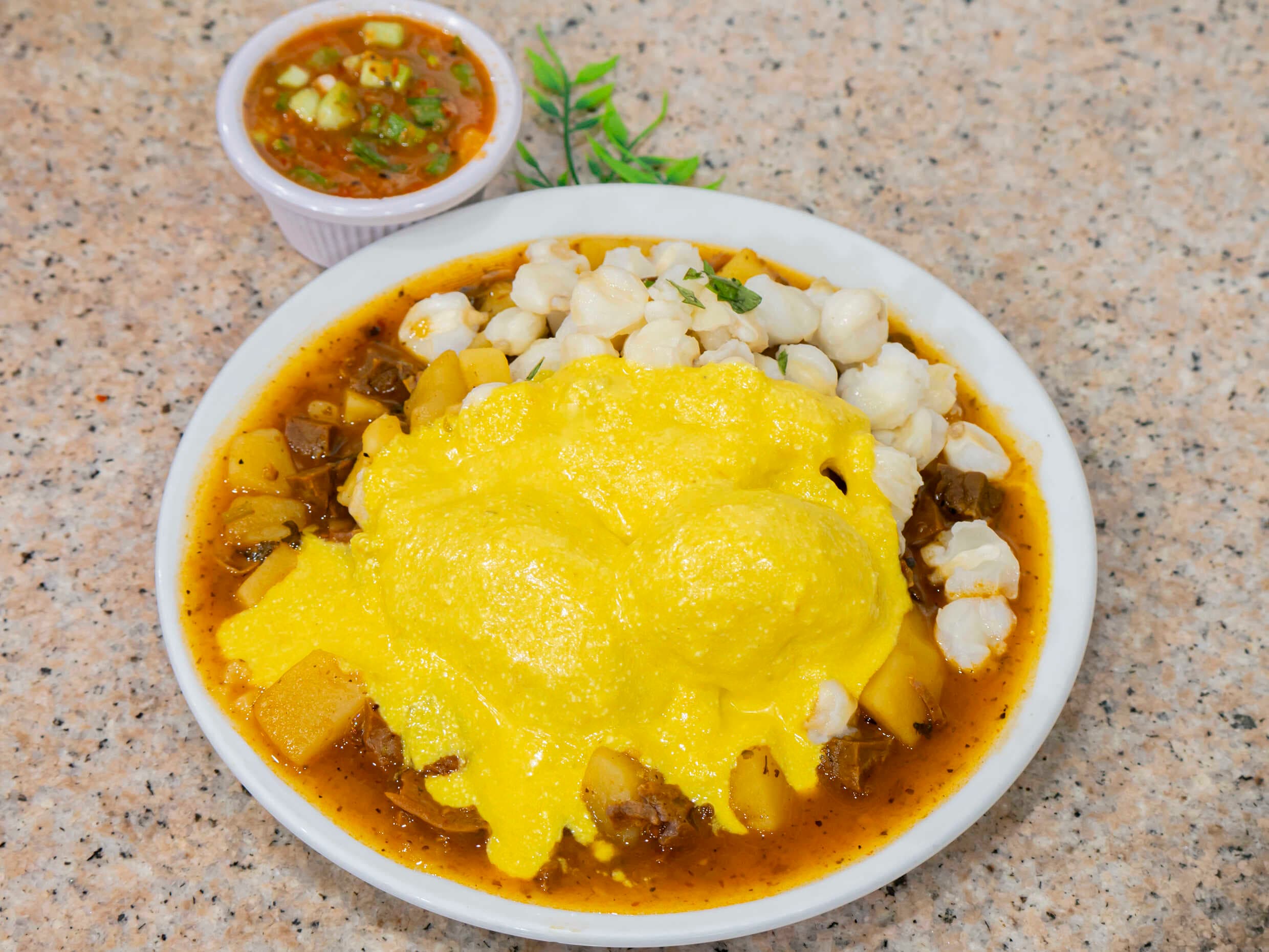Chanfainita con Huancaína