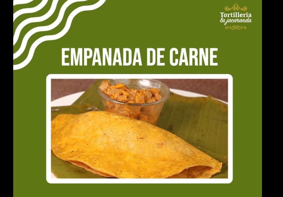 Empanada de Carne o Pollo