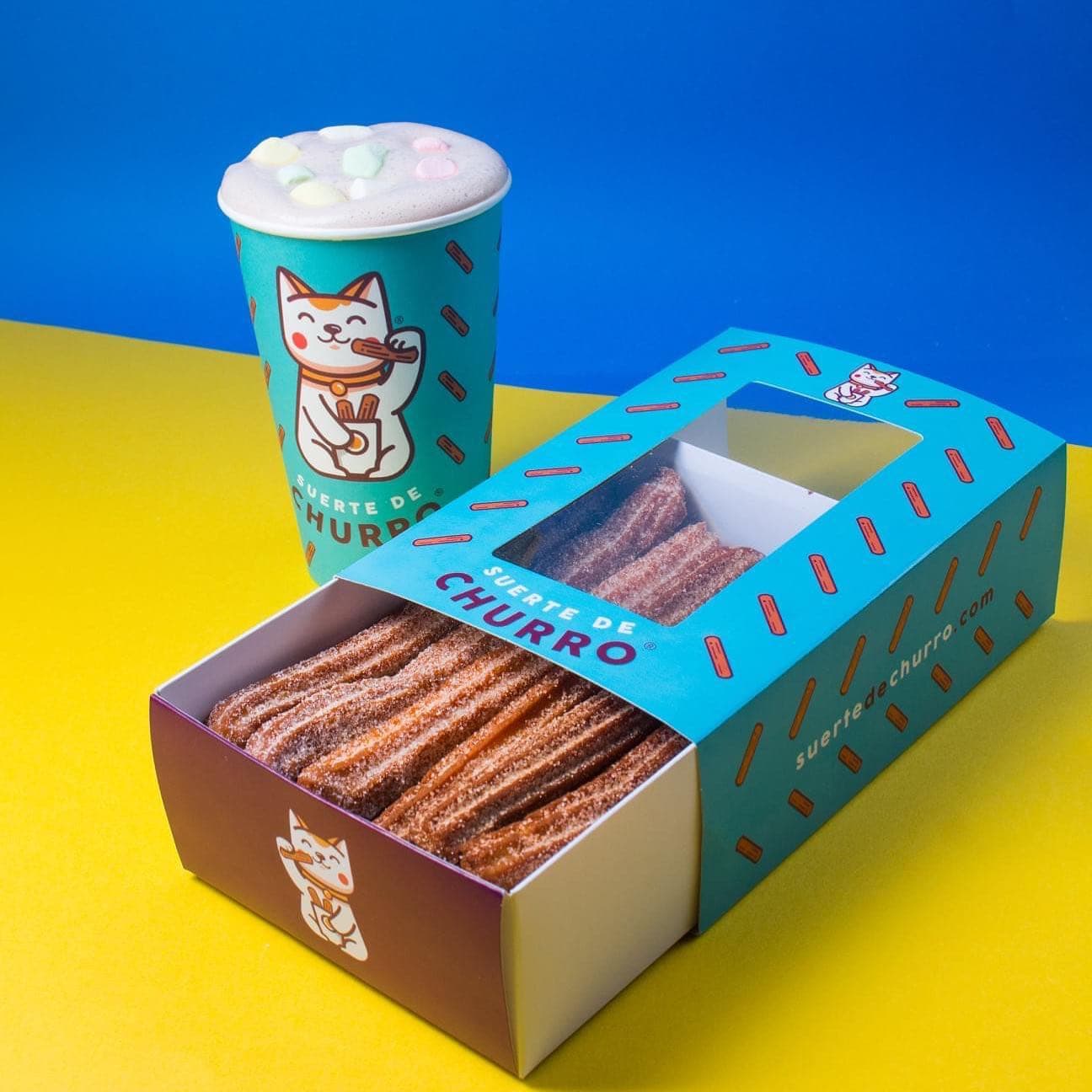 4 Churros Rellenos + Bebida Caliente