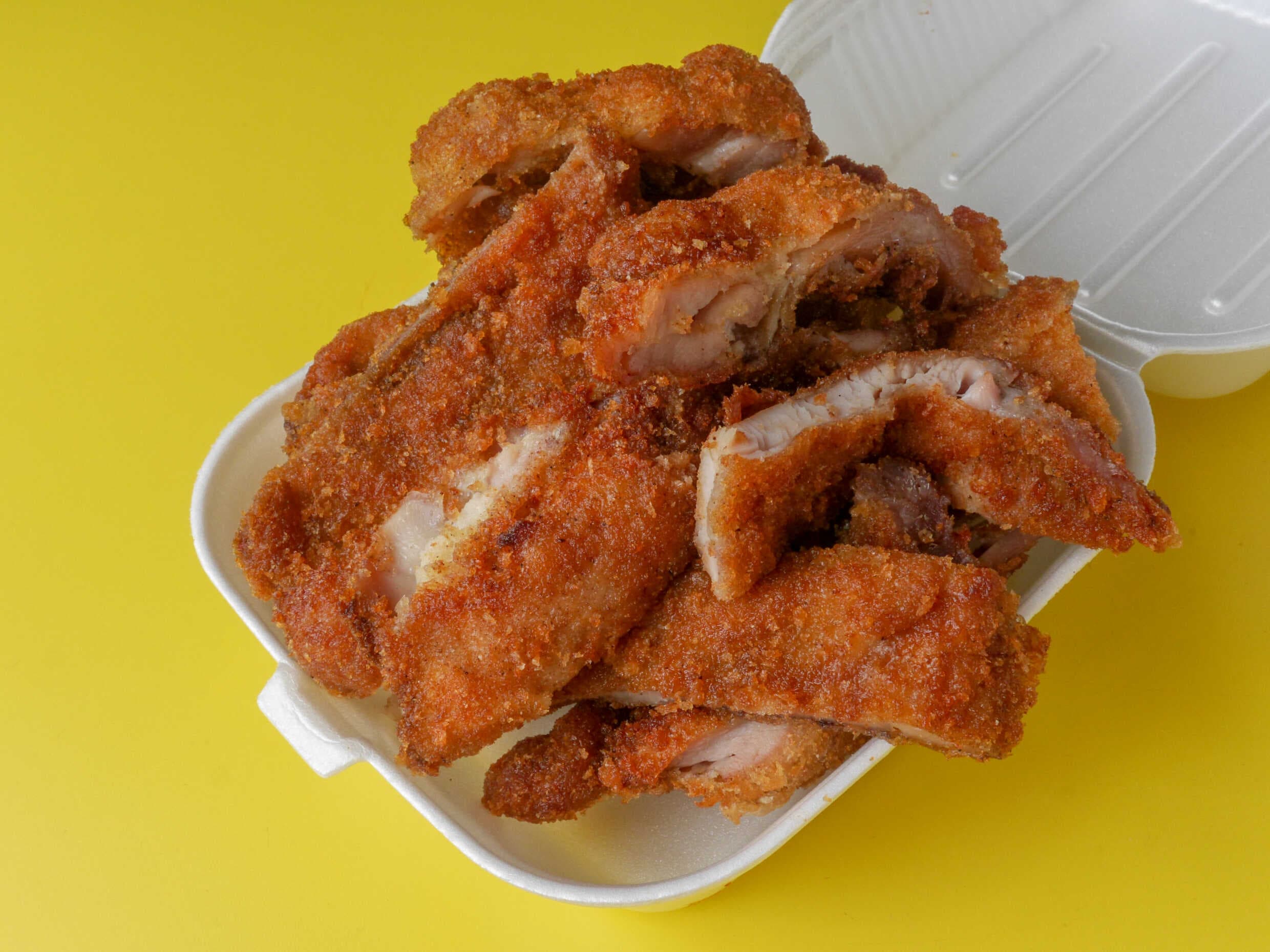 Pollo empanizado
