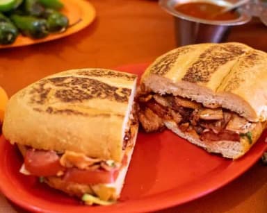TORTA DE QUESO AMARILLO