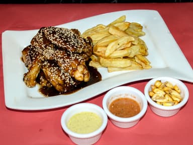 06 Alitas BBQ + PEPSI 335 Ml