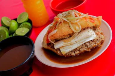 Torta Ahogada de Panela