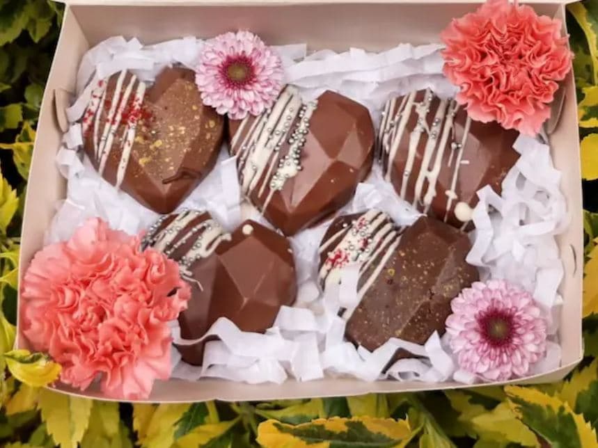 Guadalupe: Corazones con flores