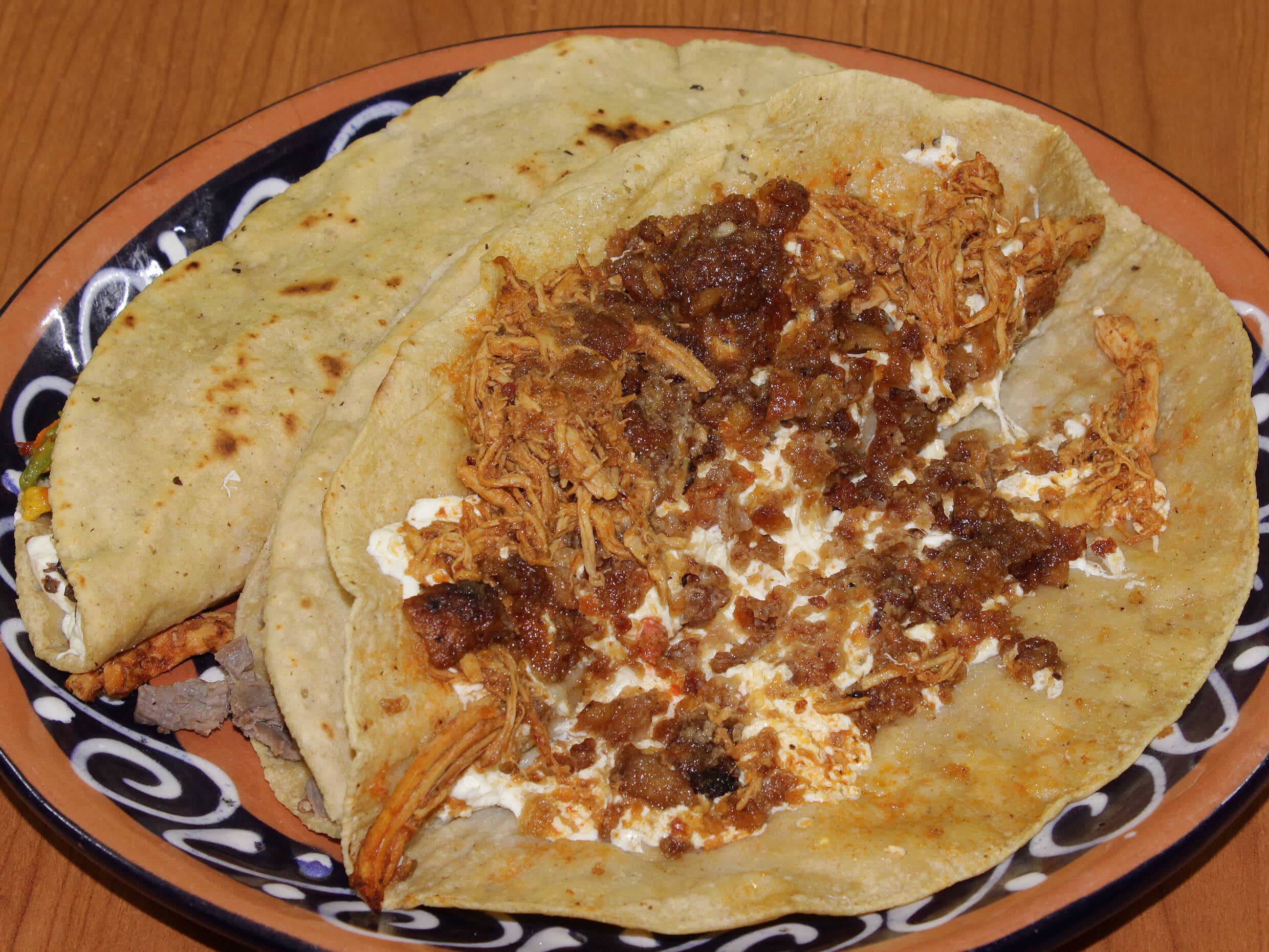 Combo (3 Quesadillas+ Agua)