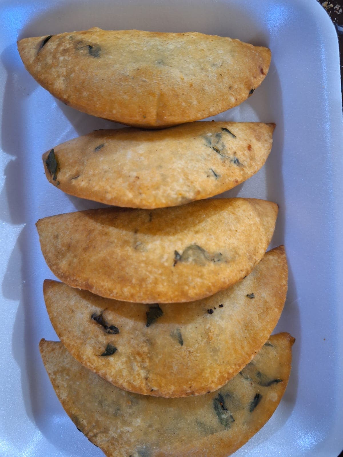 Empanada Frijol con Hierba Santa