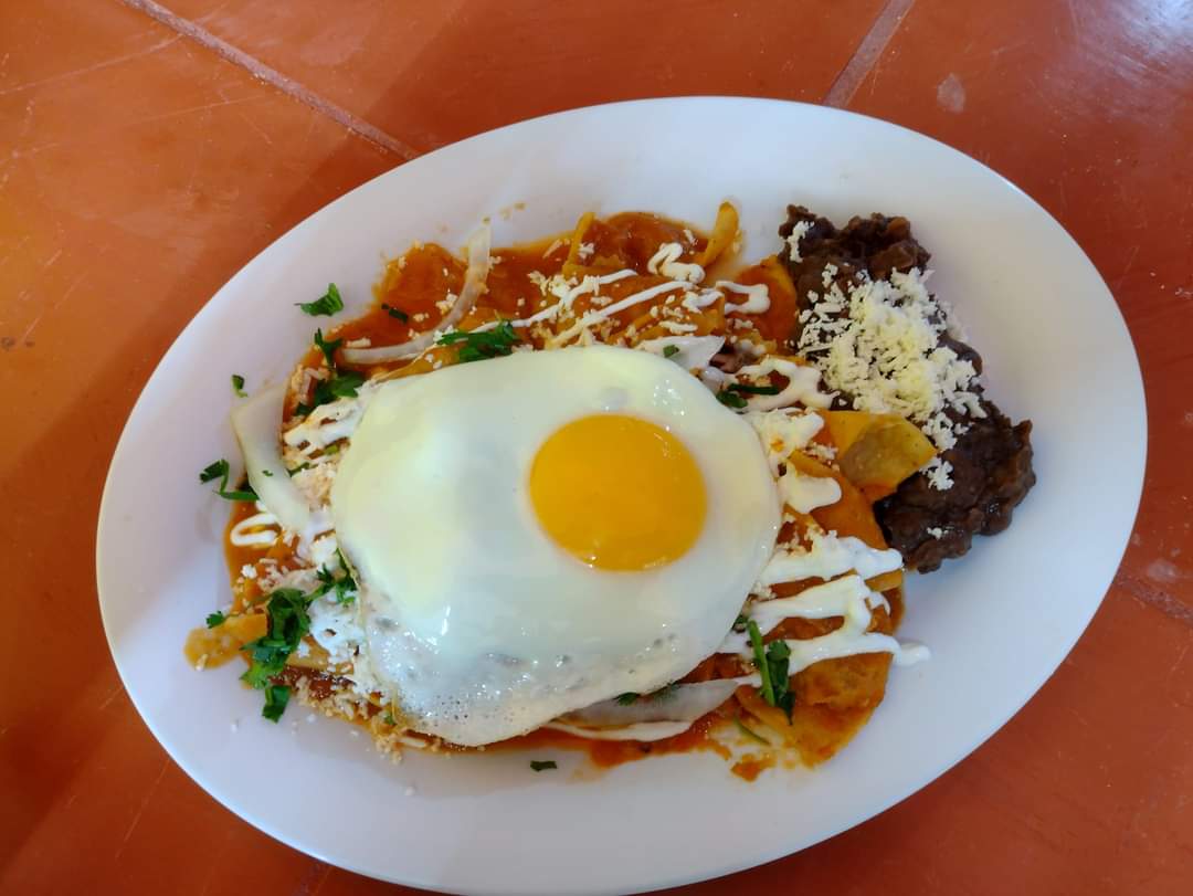 Chilaquiles con huevo