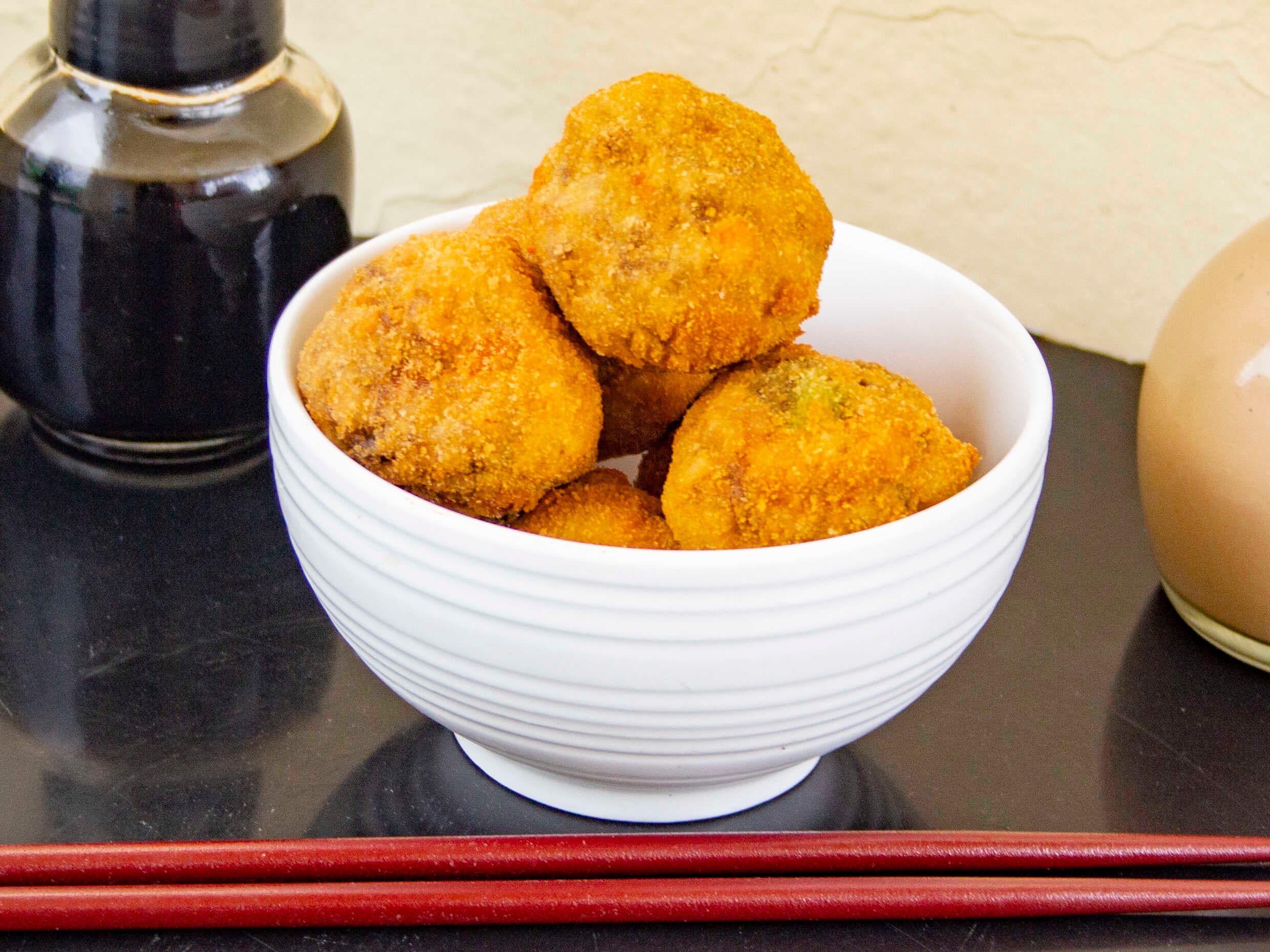 Esferas de Arroz Yakameshi