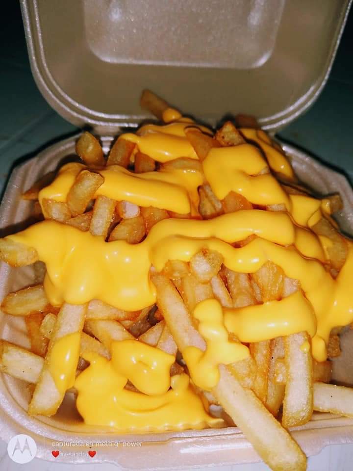 Papas Fritas con Queso