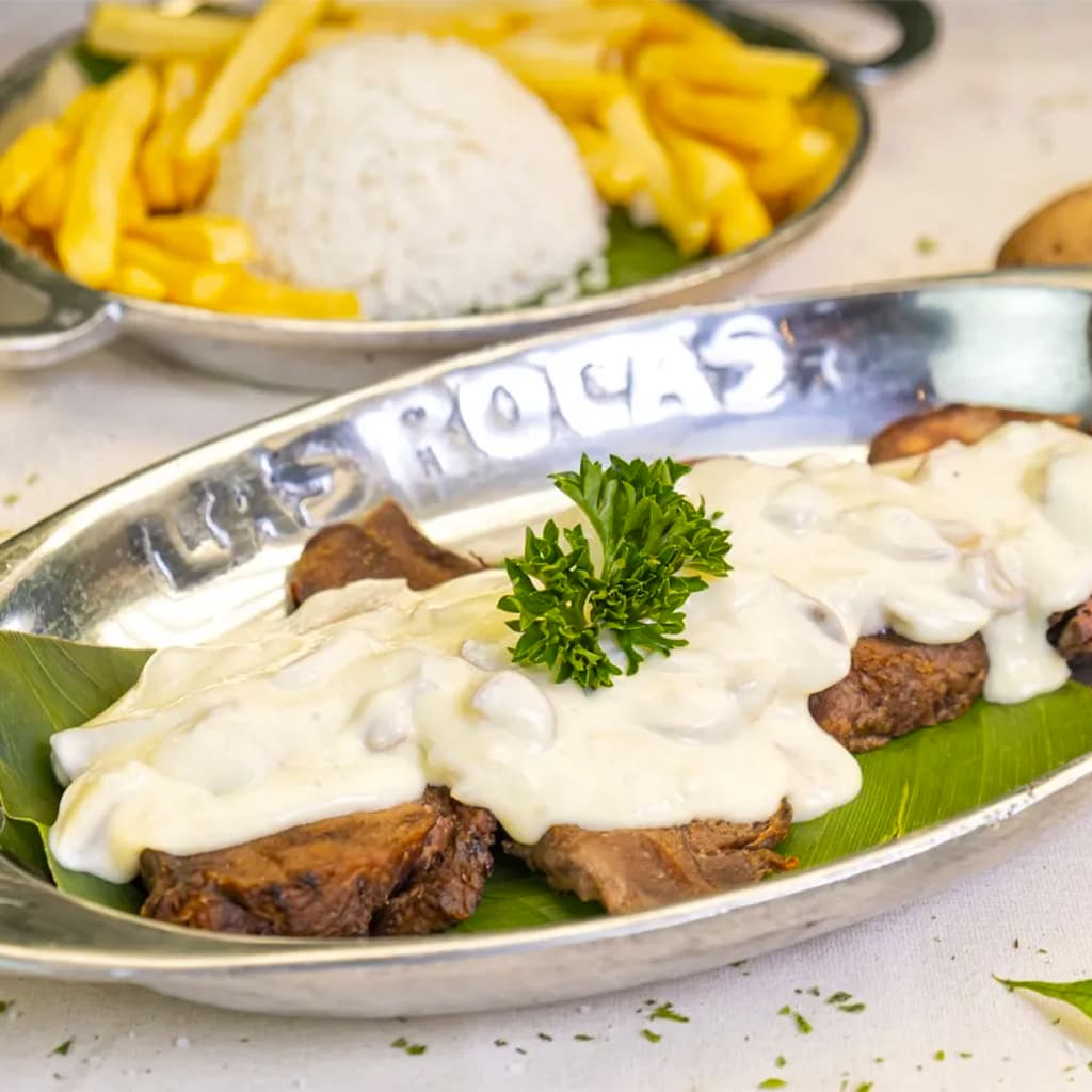 Lengua en Salsa de Champiñones