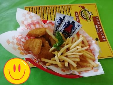 Nuggets de Pollo con Papas