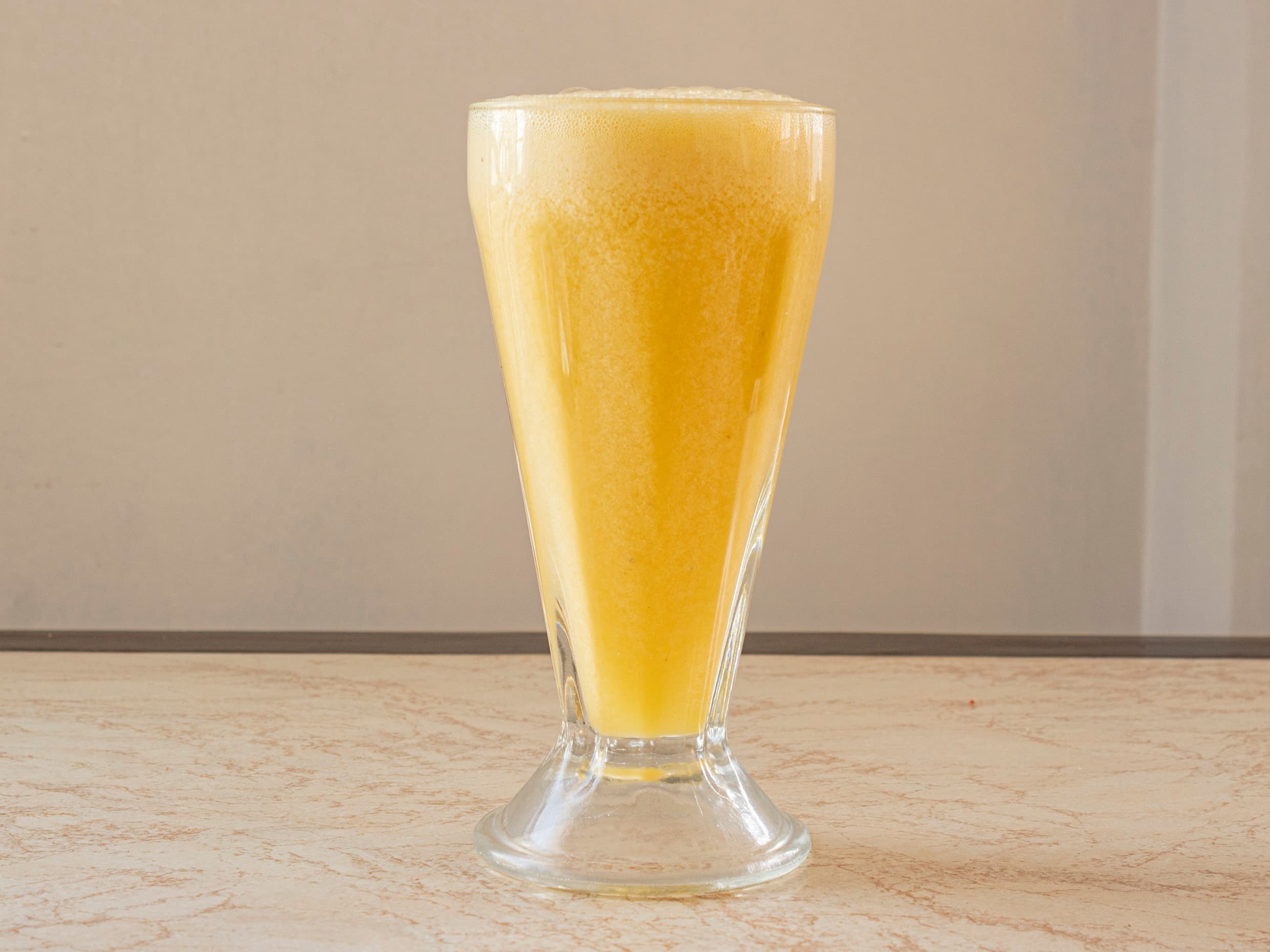 Jugo de Naranja y Plátano Chico