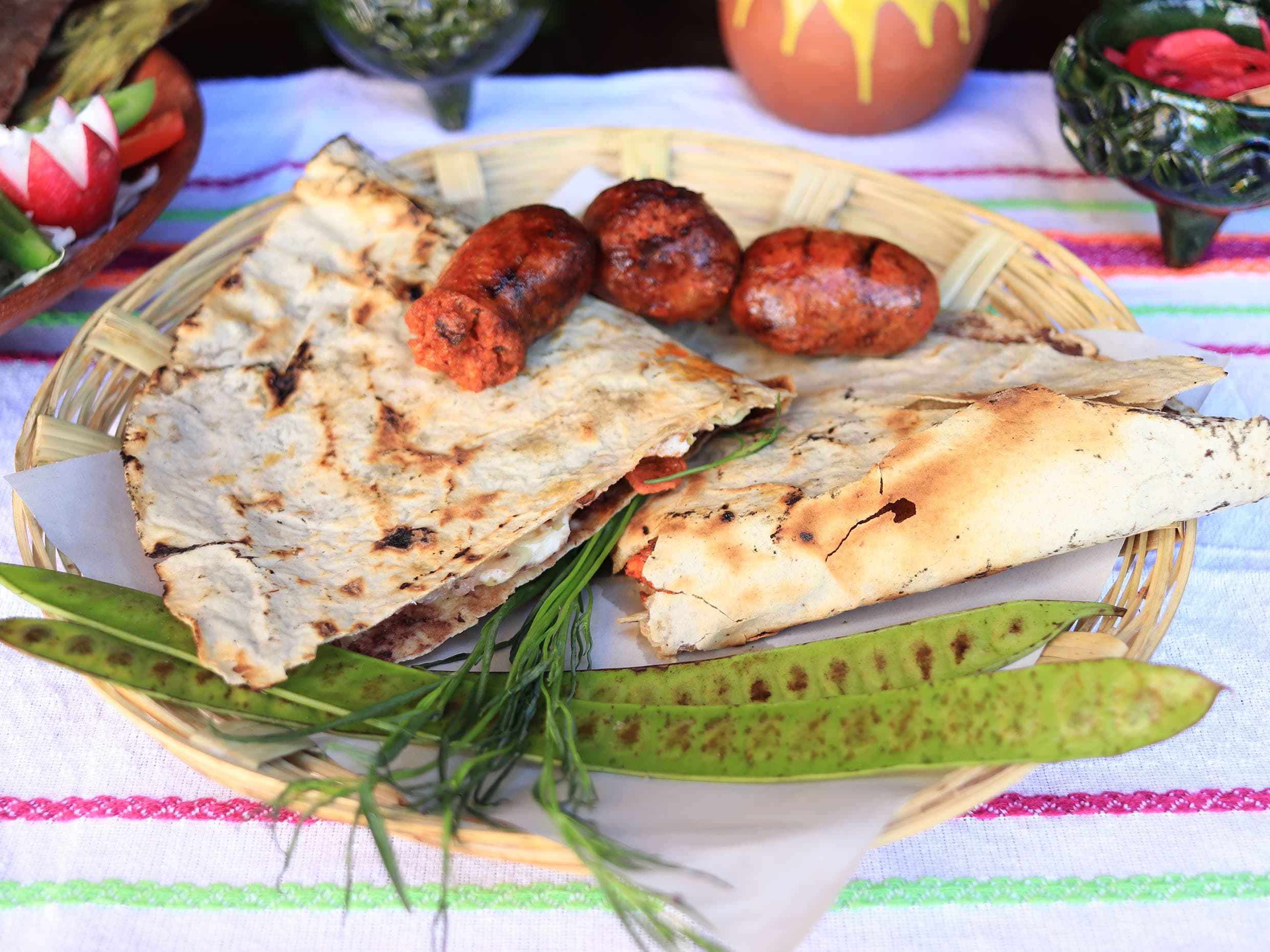 Tlayuda de chorizo