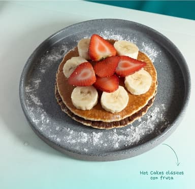 Hotcakes Clásicos con Fruta