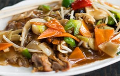 Chop Suey en Salsa con Pollo
