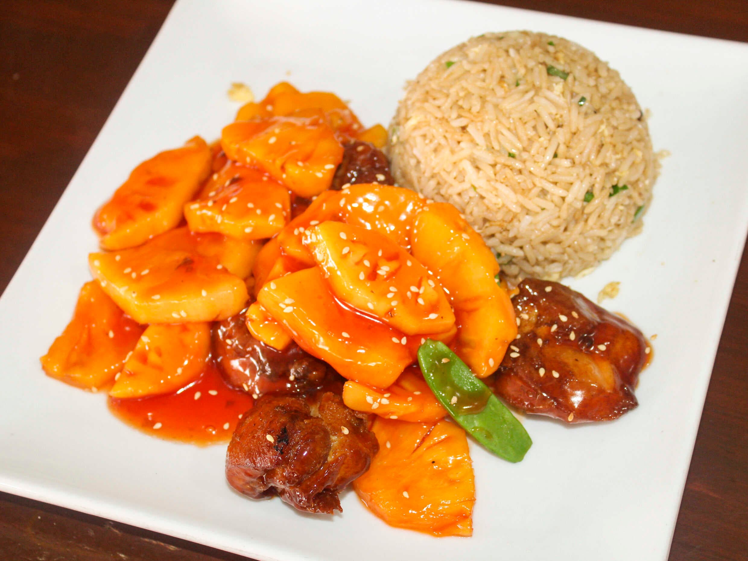 Piña con Pollo en Trozos