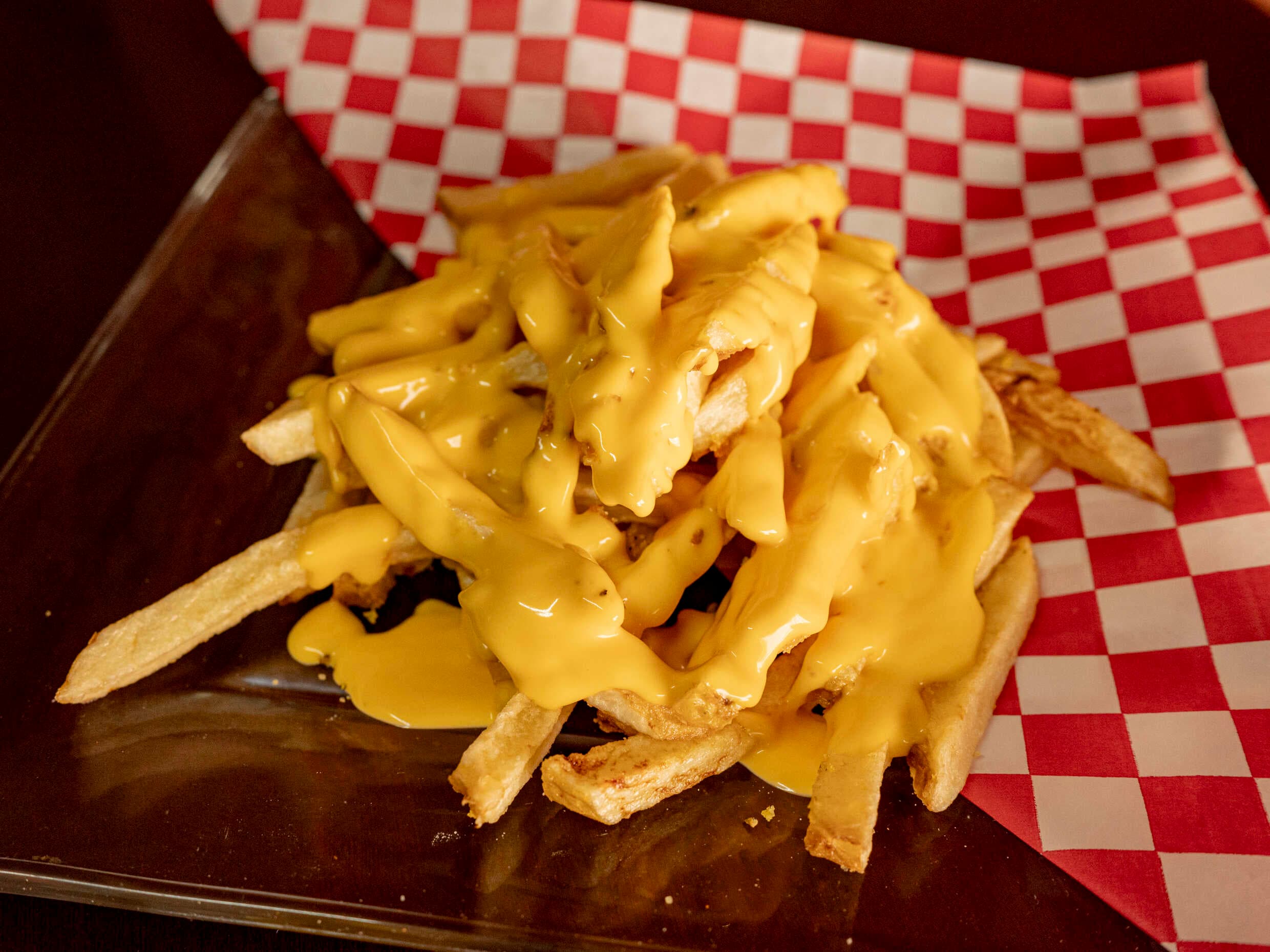 Papas con Queso y Tocino