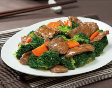 Carne de Res con Champiñones en Salsa de Ostión
