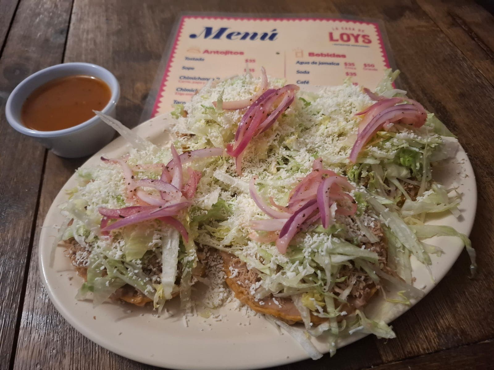 3 Sopes + Agua Fresca