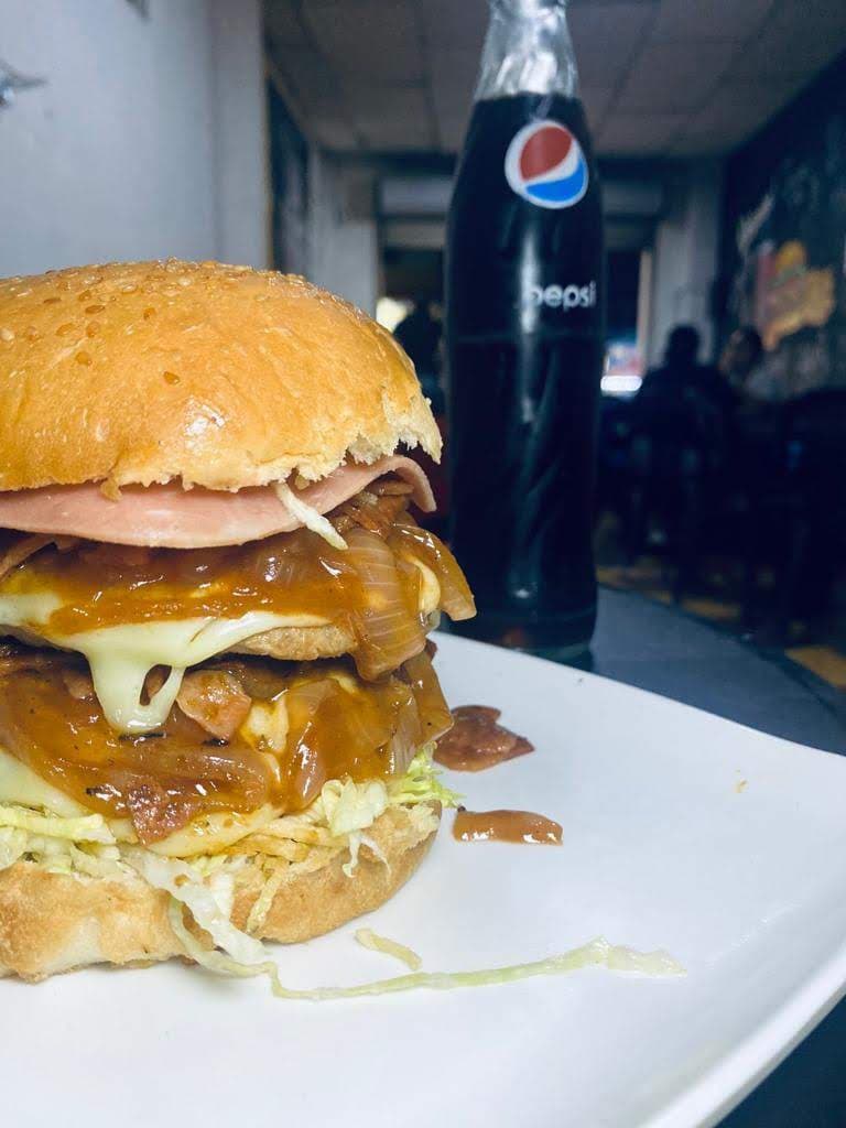 Hamburguesa Doble Carne Especial