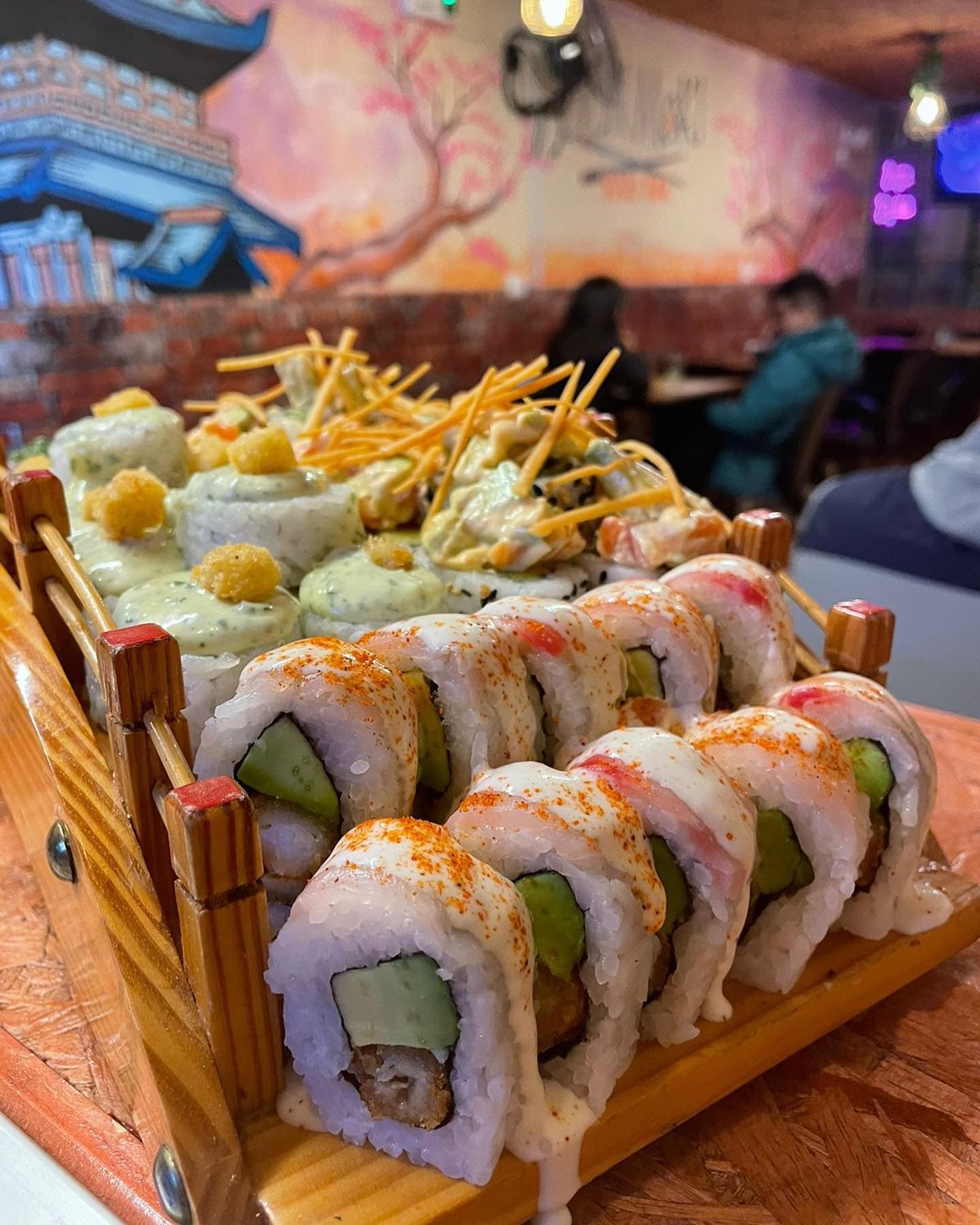 30 makis + 6 Alitas a Elección