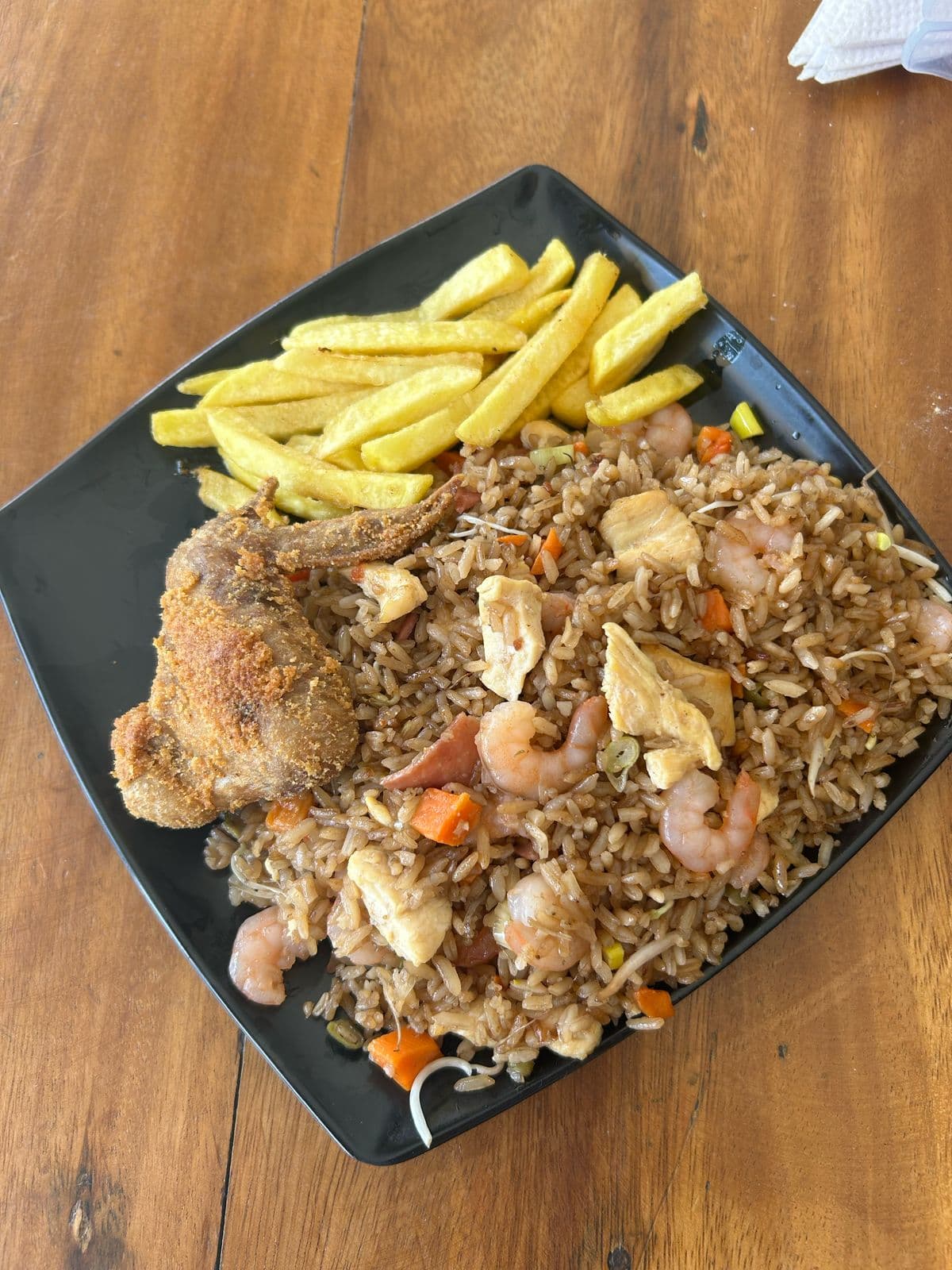 Arroz Chino con Alita y Papas Personal