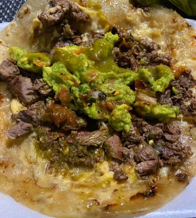 Quesadilla de Harina con Carne Asada