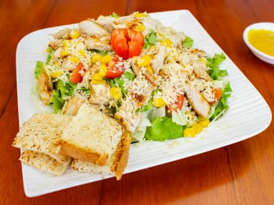 Ensalada Gallo Tropical