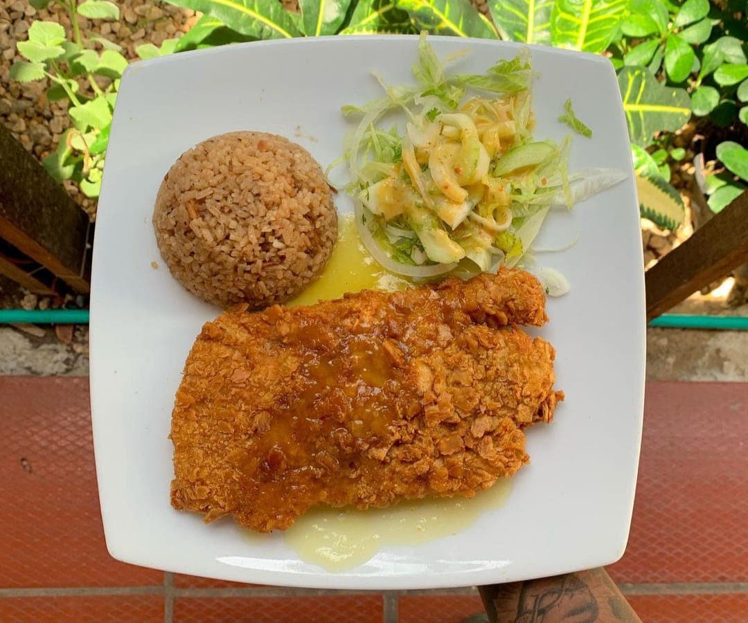 Robalo Crocante en Salsa de Maracuyá o Tamarindo