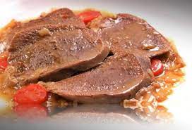 Lengua Especial en Salsa de Tomate