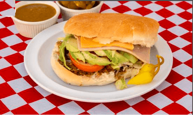 Torta de Carne Deshebrada + Coca cola