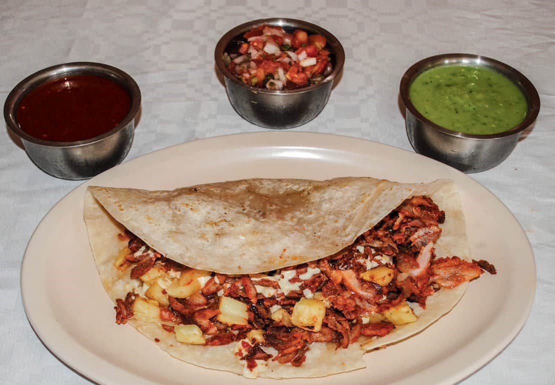 COMBO GRINGA Y TACOS DE CHORIZO