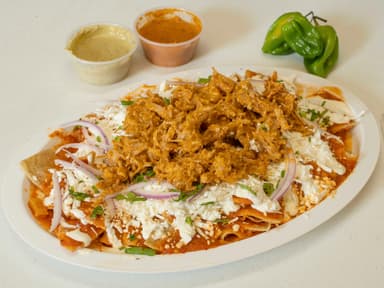 Chilaquiles a la Brava con Cochinita Pibil