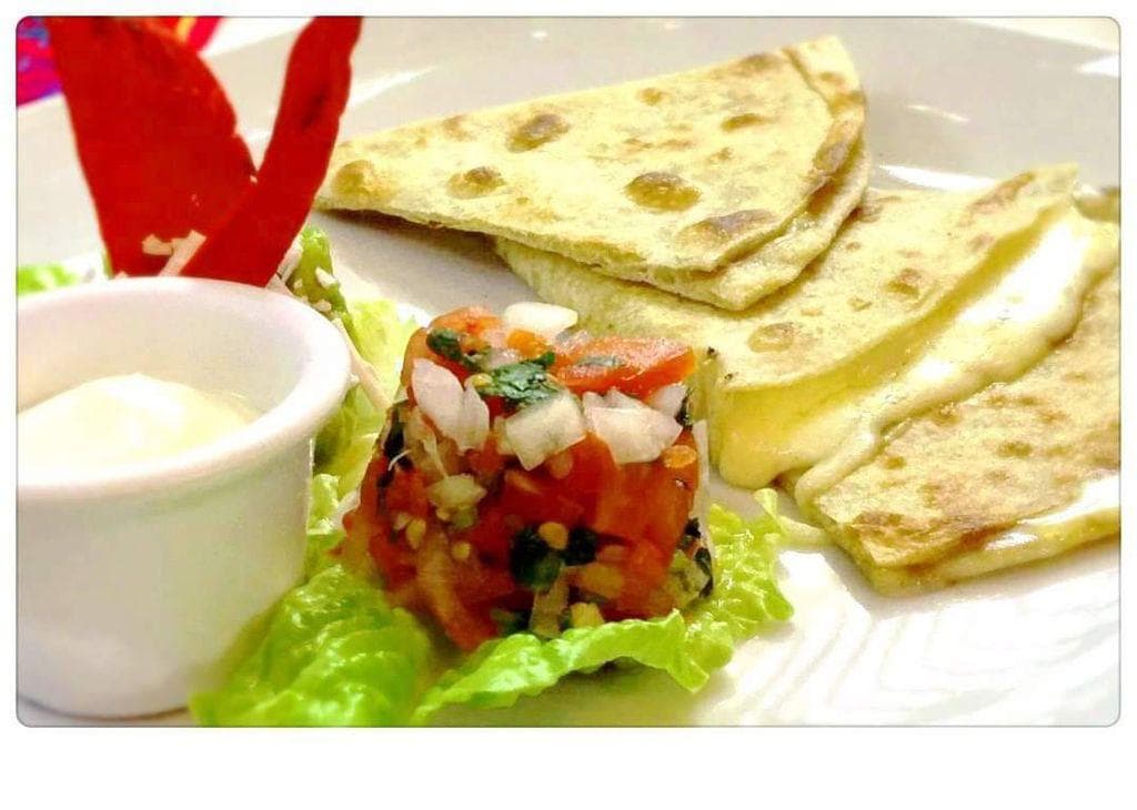 Quesadillas Jumbo Pollo